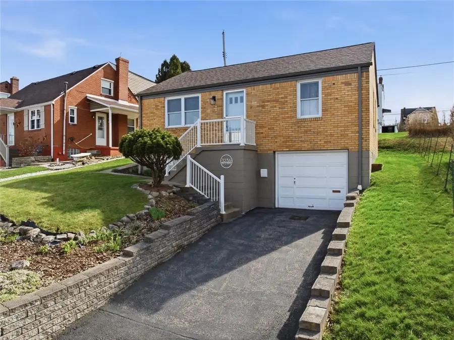 3236 Circle Drive, Pittsburgh, PA 15227 - #3