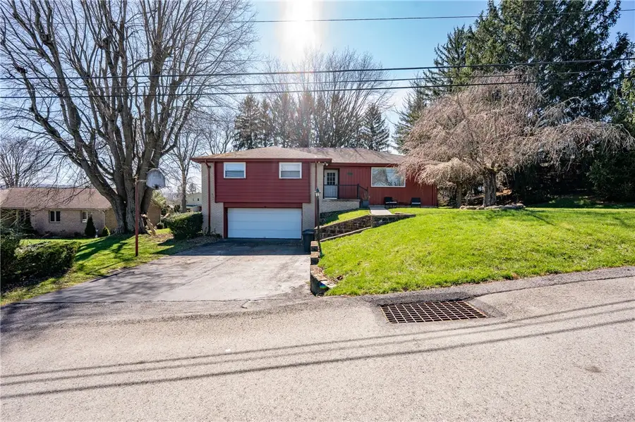 1211 Trent Dr, Latrobe, PA 15650 - #2