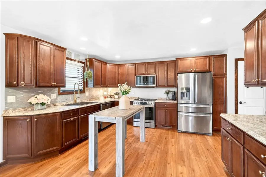 225 Andrew Dr, Clairton, PA 15025 - #2