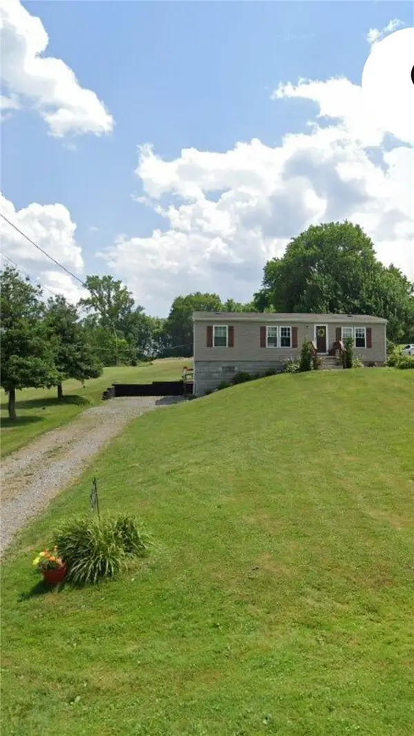 414 Gardner Center Rd, New Castle, PA 16101