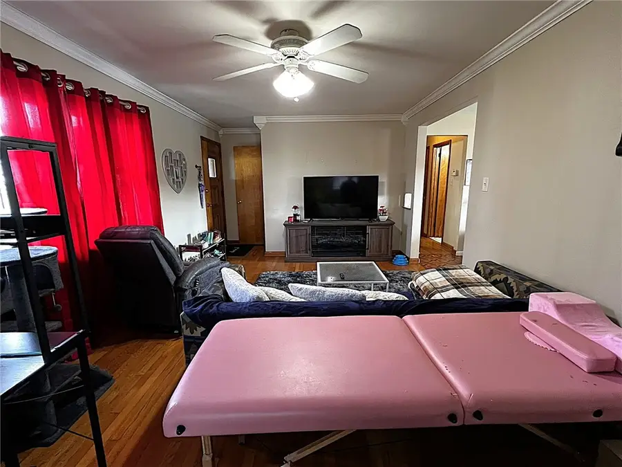 2445 Linden Avenue, Aliquippa, PA 15001 - #3