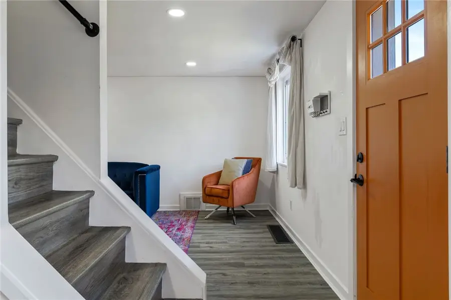 8144 Lincoln Rd, Verona, PA 15147 - #3