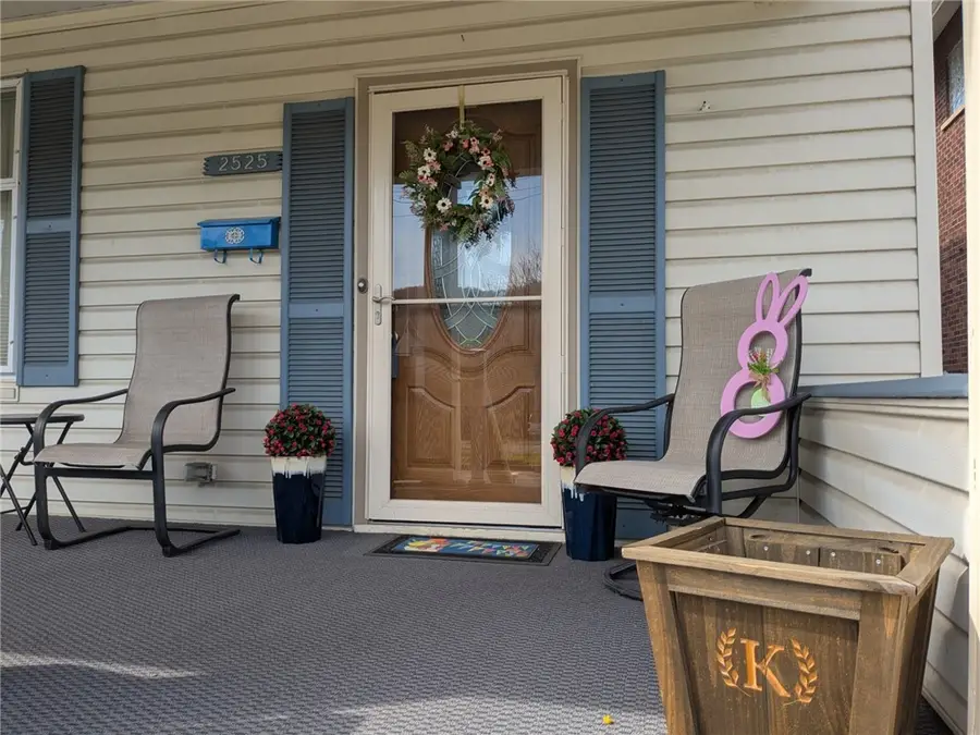 2525 7th Ave, Beaver Falls, PA 15010 - #2