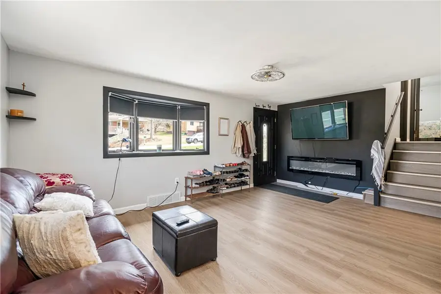 115 Rene Dr, Glenshaw, PA 15116 - #3