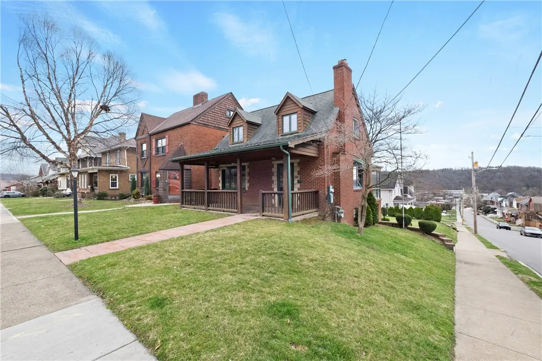 239 Spruce St, Canonsburg, PA 15317 - #1