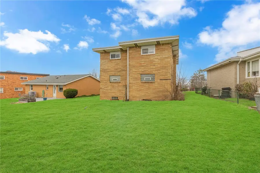 2919 Pioneer Avenue, Pittsburgh, PA 15226 - #3