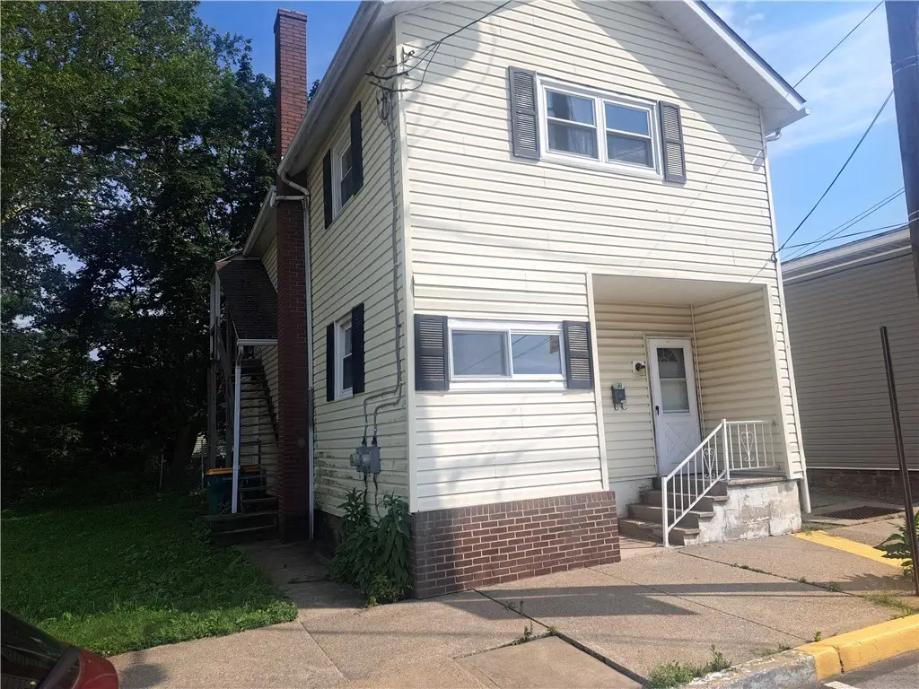 108 E 1st Ave, Derry, PA 15627 - #1