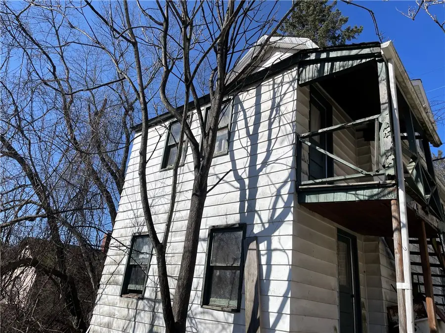 136 Brighton St, East Pittsburgh, PA 15112 - #2