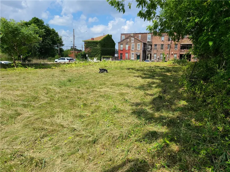 1422 Liverpool Street, Pittsburgh, PA 15233 - #2