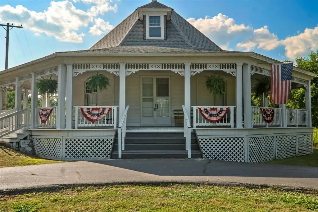 232 N Main St, Cambridge Springs, PA 16403 - #1