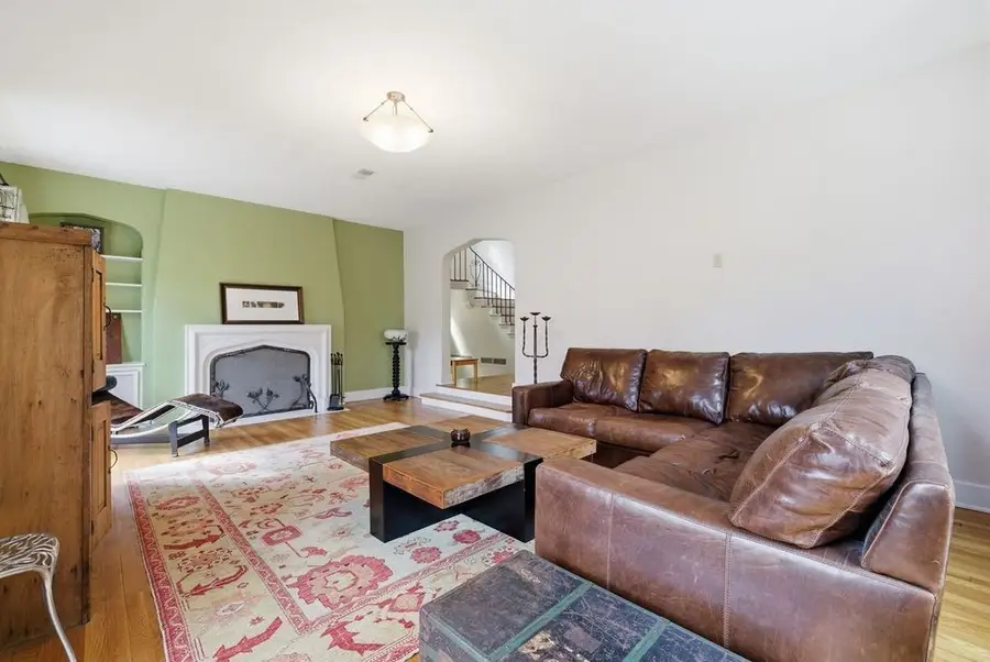 1252 Bellerock St, Pittsburgh, PA 15217 - #3