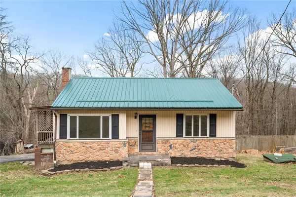 3649 Logan Ferry Rd, Murrysville, PA 15668