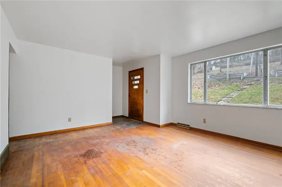 3649 Logan Ferry Rd, Murrysville, PA 15668 - #2