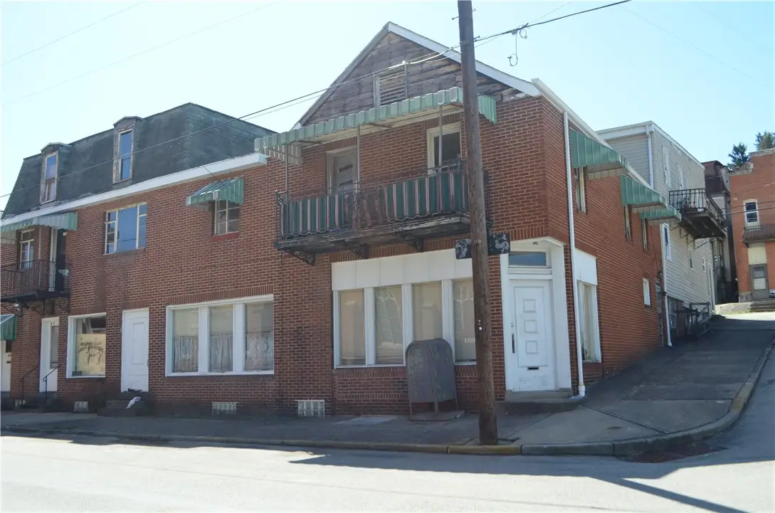 639 Washington Ave, Charleroi, PA 15022 - #1