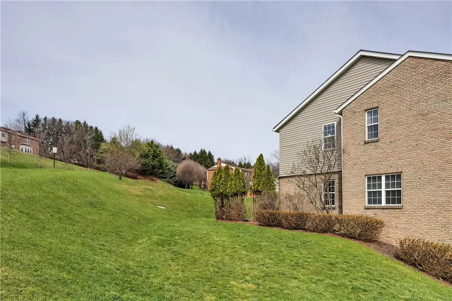 301 Wingate Dr, Pittsburgh, PA 15205 - #3