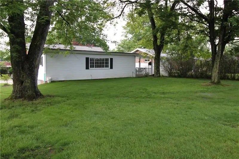 3753 Evergreen Dr, Monroeville, PA 15146 - #2