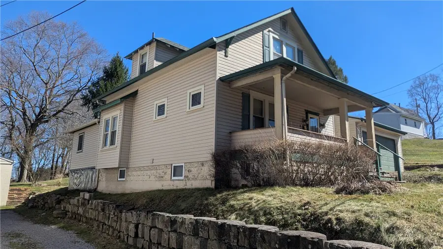 914 18th Ave, Beaver Falls, PA 15010 - #3