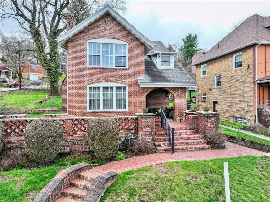 451 Walnut St, Pittsburgh, PA 15238 - #1