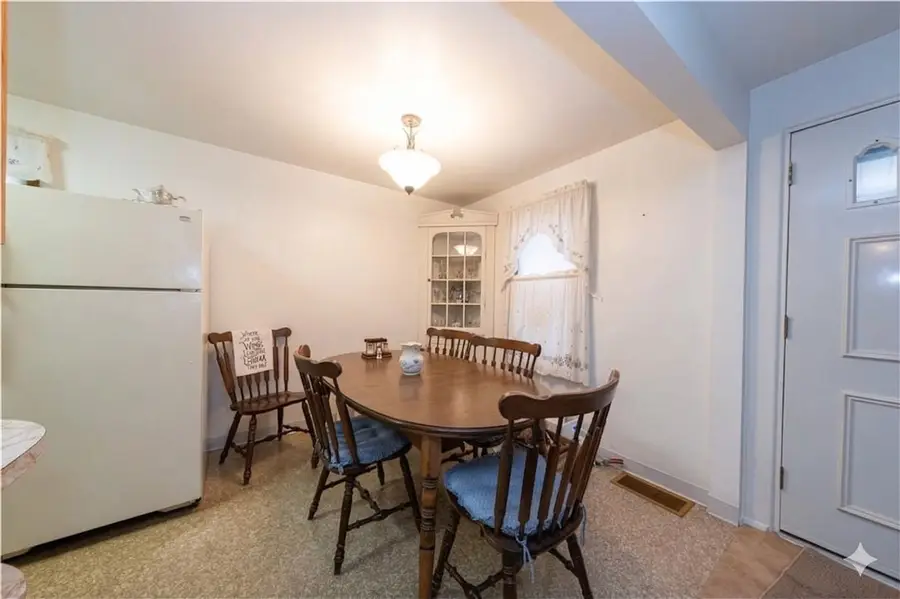 420 Violet Dr, Lower Burrell, PA 15068 - #3