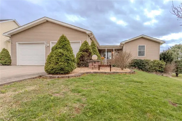 112 Colonial Ln, Uniontown, PA 15401