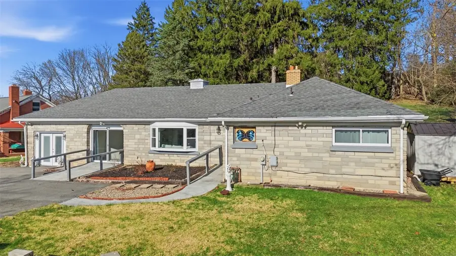 1600 Mount Royal Blvd, Glenshaw, PA 15116 - #2