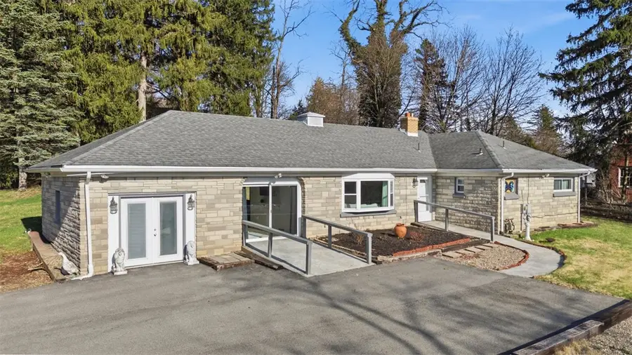 1600 Mount Royal Blvd, Glenshaw, PA 15116 - #3