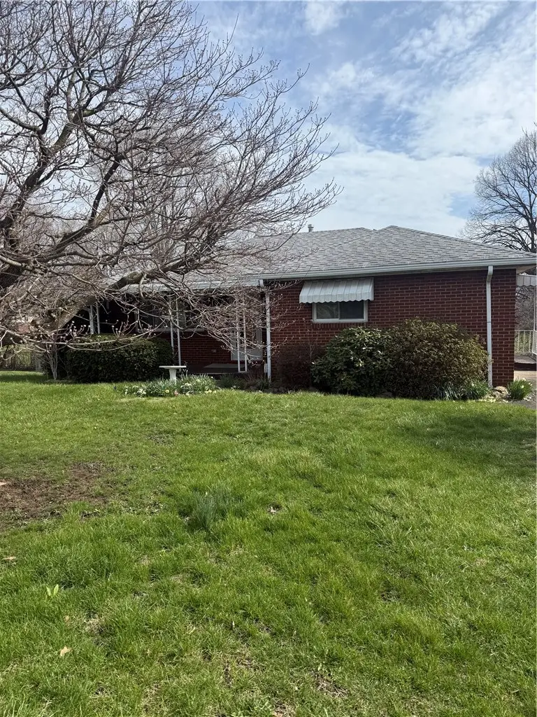 112 Easy St, Uniontown, PA 15401 - #2