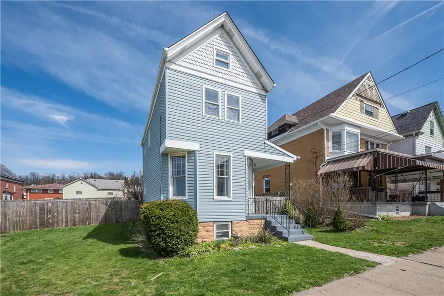 626 7th St, Pitcairn, PA 15140 - #3