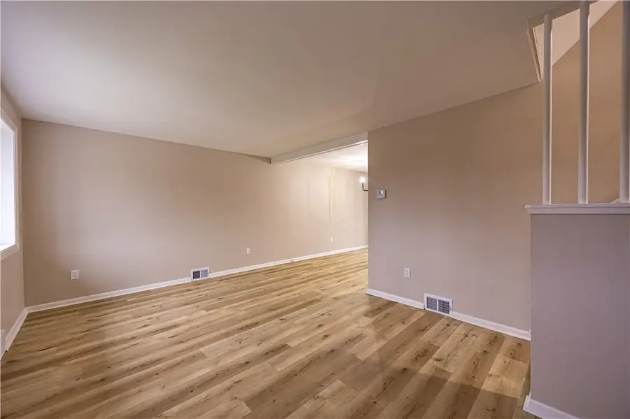 592 Guylyn Dr, Pittsburgh, PA 15235 - #3