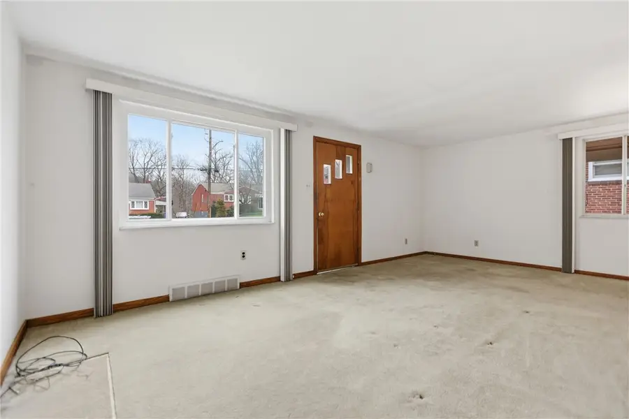 1429 Romano Dr, Bridgeville, PA 15017 - #3