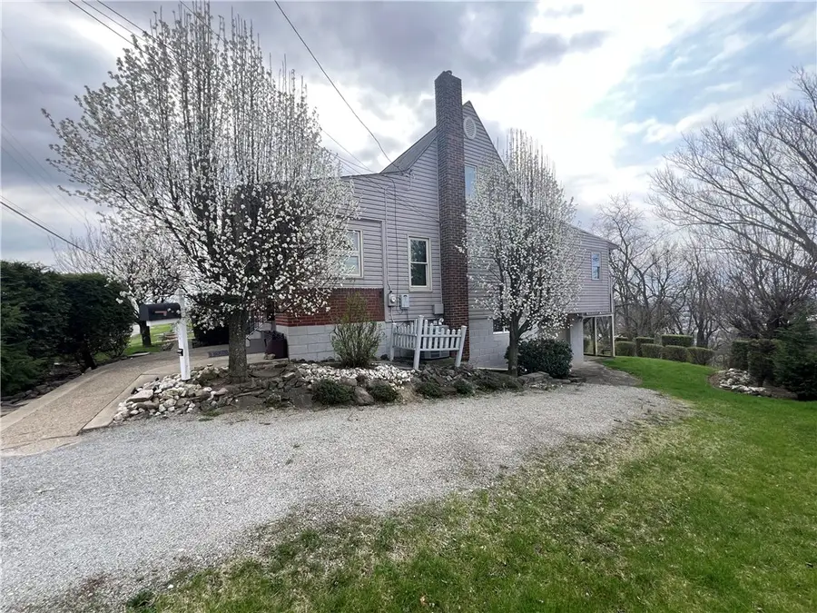 602 Riverview Dr, Dravosburg, PA 15034 - #2