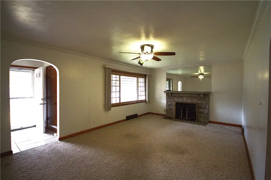 966 Morgan St., Brackenridge, PA 15014 - #3