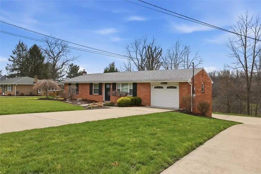 18 Crestwood Dr, Cecil, PA 15321 - #3