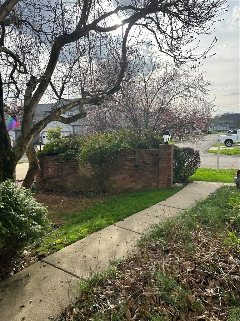 1117 Old Farm Rd, Lawrence, PA 15055 - #3