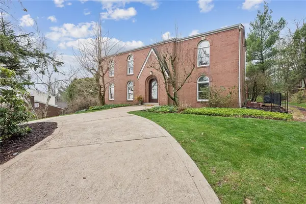 2242 Woodmont Dr, Export, PA 15632