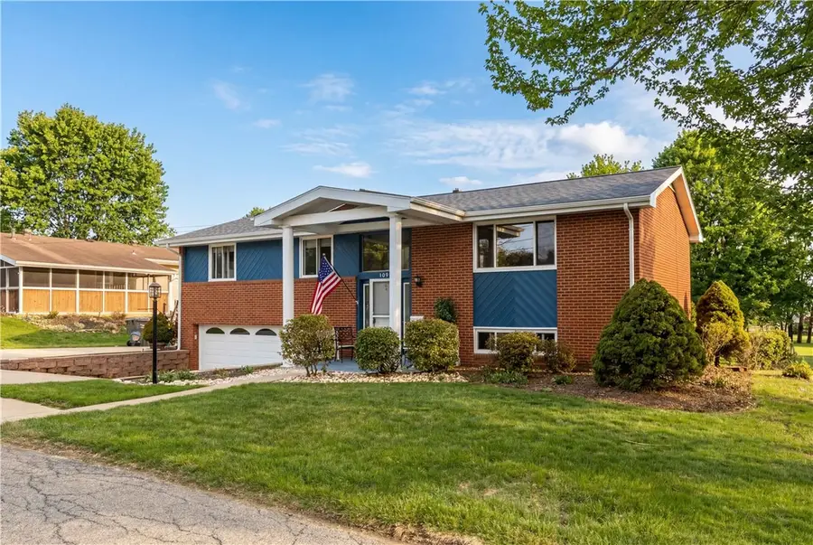 109 Peffer St, Zelienople, PA 16063 - #2