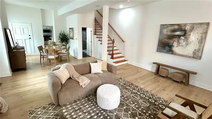 1327 Reddour St, Pittsburgh, PA 15212 - #2