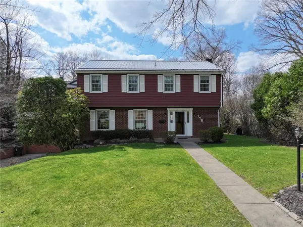 725 12th St, Oakmont, PA 15139