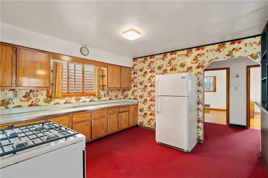 306 Allegheny St, Tarentum, PA 15084 - #3