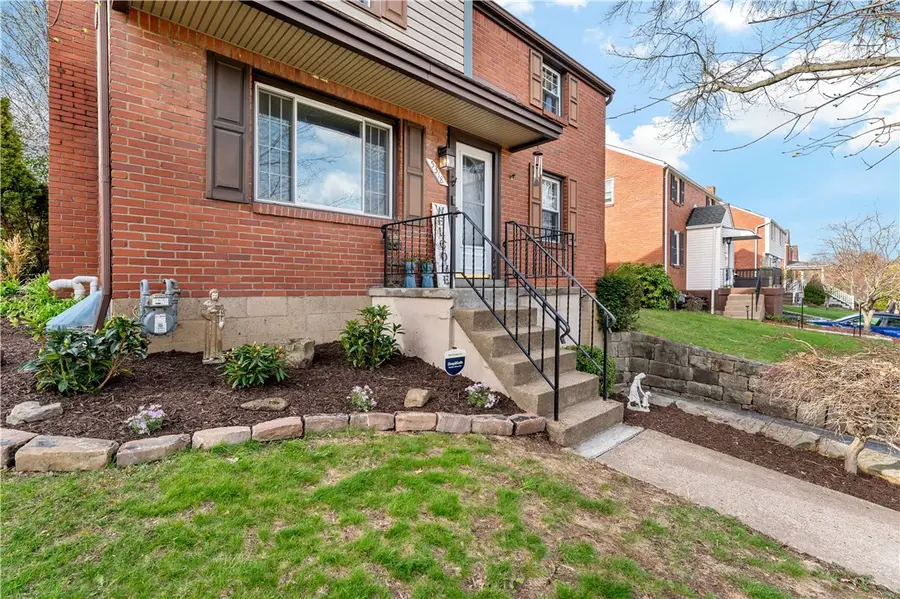 5318 Spring Valley Dr, Pittsburgh, PA 15236 - #3