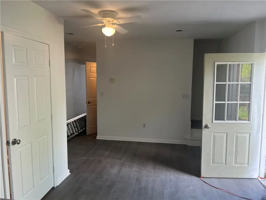 520 Bauerlein St, Pittsburgh, PA 15209 - #2