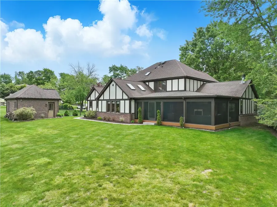 1751 Hassam Rd, Coraopolis, PA 15108 - #2