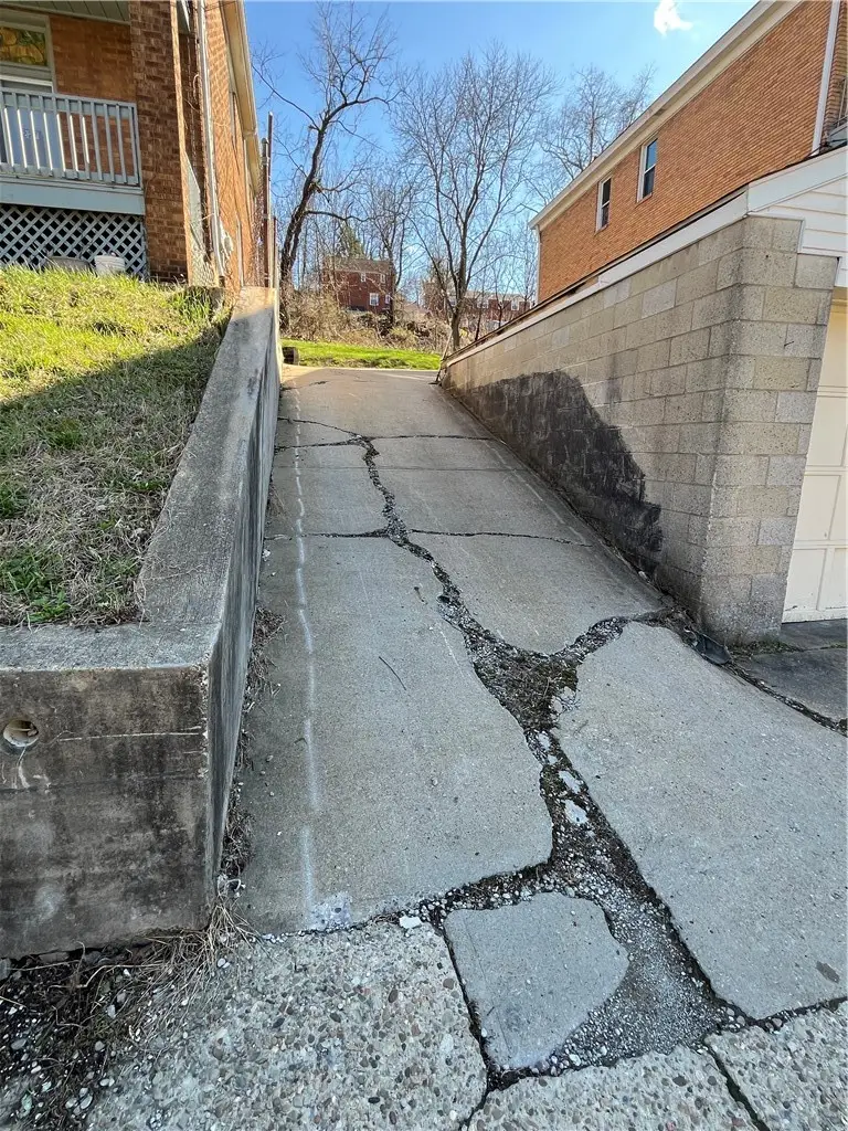 231 Maytide Street, Pittsburgh, PA 15227 - #3