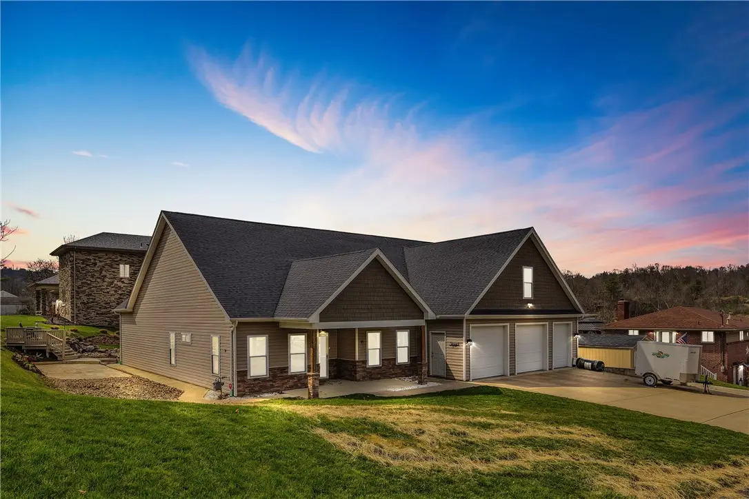 10 Walker St, Oakdale, PA 15071 - #1