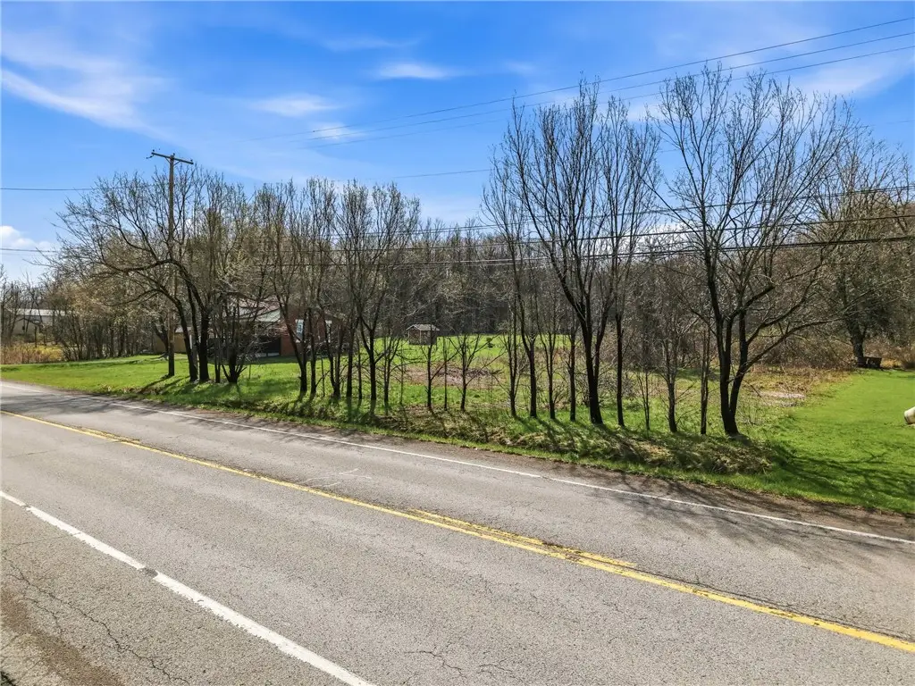 7096 E State St, Hermitage, PA 16148 - #1