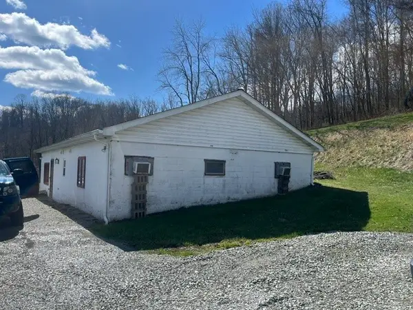 178 S South California Drive, Coal Center, PA 15423