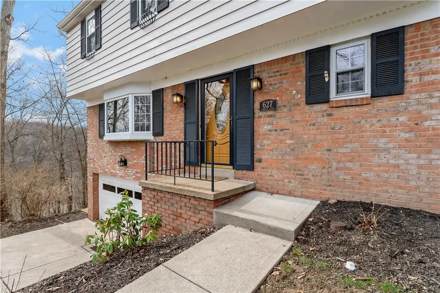 627 Berwick Ct, Pittsburgh, PA 15237 - #2