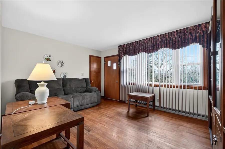 1461 Lynnwood Dr, Hermitage, PA 16148 - #3