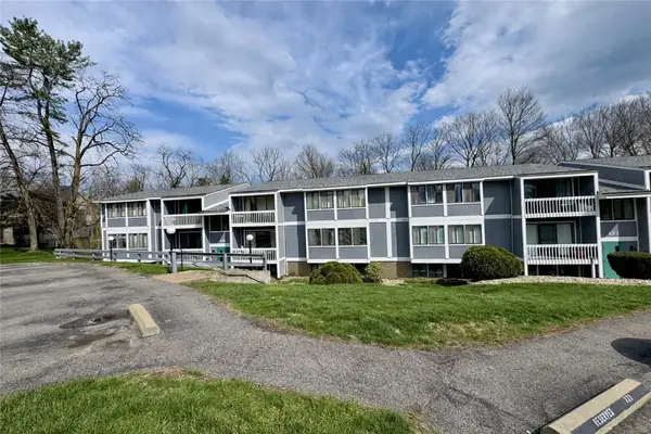 321 Ridge Point Circle #B13, Bridgeville, PA 15017