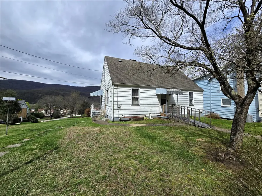 908 Walnut St, Bolivar, PA 15923 - #2